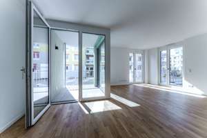 Ideale Familienwohnung im Hochparterre: 3-Zi. mit großzügigem Wohn-Ess-Küchen-Bereich und Balkon