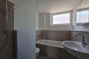 Große schöne 3-Zi.-Whg. mit EBK und Aussicht in Pforzheim – Schulze-Delitzsch-Straße 5, 75173 Südweststadt, Pforzheim – Vorschaubild 16