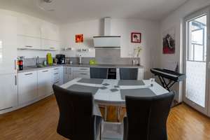 Moderne und neuwertige 3-Zimmer-Wohnung mit EBK und TG-Stellplatz in Mannheim