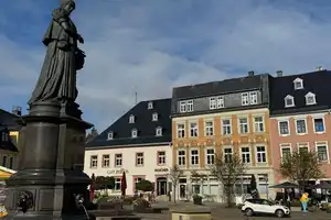 7 auf einen Streich! Mehrfamilienhäuser-Paket in der großen Kreisstadt Annaberg-Buchholz! – Erzgebirgskreis – Vorschaubild 1