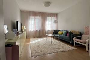 Helle 2-Zimmer-Wohnung mit Balkon