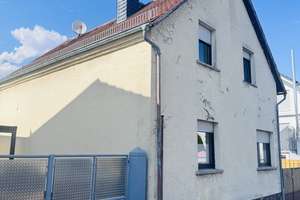 Freistehendes Einfamilienhaus mit viel Potenzial