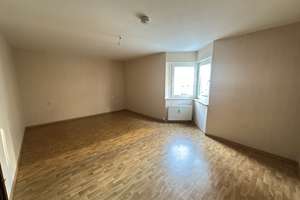 Terrasse und Stellplatz: 2-Zimmer-Wohnung in Pforzheimer Innenstadt – Badstraße 7A, 75172 Weststadt, Pforzheim – Vorschaubild 2