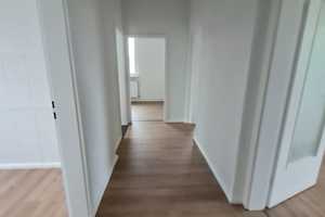 Schöne 3 Zimmer Wohnung mit Balkon im grünen – Jerichower Land (Kreis) – Vorschaubild 4