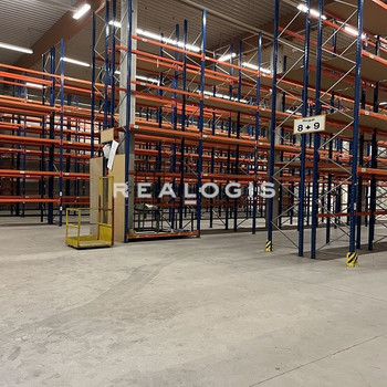 ca. 2.400 m² hochwertige Lager-/Produktionsfläche inkl. Büro zu vermieten, teilbar ab ca. 700 m²