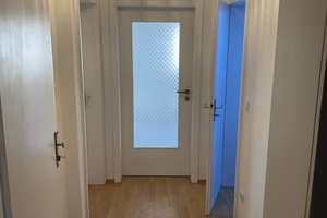 Frisch renovierte Dachgeschosswohnung – Hirschbrunnenweg 10, 68723 Schwetzingen – Vorschaubild 3