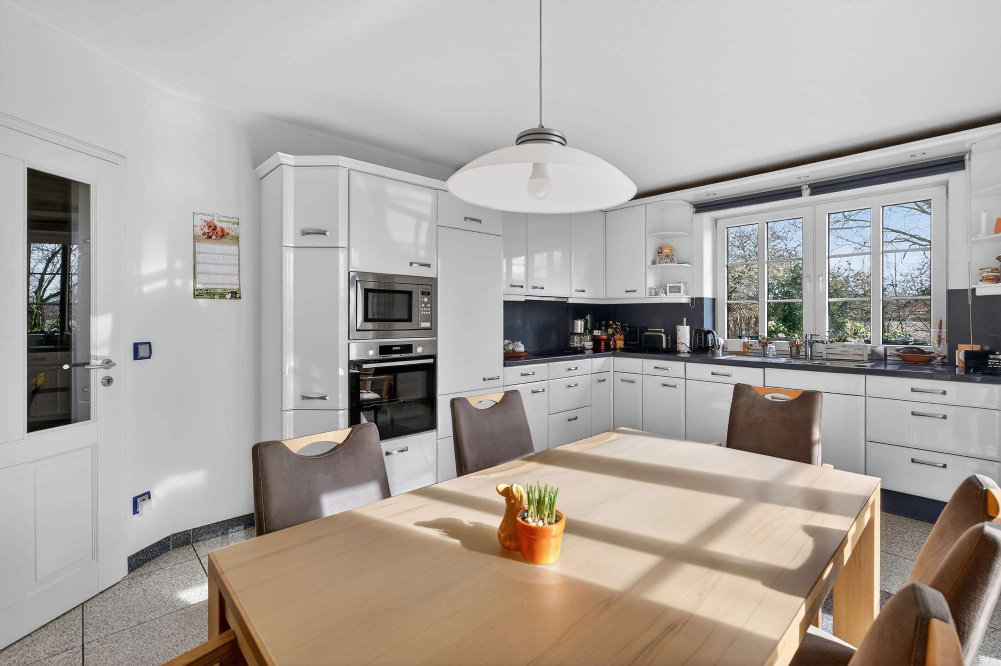 Immobilie in Rhede (Ems) - Freier Blick - Großes EFH in Sackgassenendlage mit Garage und Carport - Bild 1