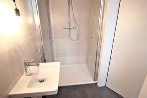 Wohnen wie im eigenen Haus – außergewöhnliche 3-Zimmer-Wohnung mit 90 m² Terrasse – Konstantinstr. 1a, 53179 Rüngsdorf, Bonn – Vorschaubild 11