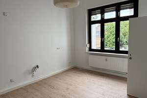 Helle 4-Zimmer-Wohnung im 1. OG in Krefeld-Kempener Feld/Baackeshof – Obergplatz 2, 47804 Kempener Feld/Baackeshof, Krefeld – Vorschaubild 2
