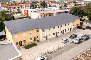 Bezugsfrei! Reihenhaus in zentraler Lage von Naumburg  + Baujahr 2018 + – Die vollständige Adresse der Immobilie erhältst du vom Anbieter., 6618 Naumburg (Saale) – Vorschaubild 2