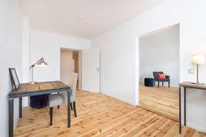 Choriner Straße: Helle 3-Zimmer-Altbauwohnung im 4. OG, aufgearbeitete Dielen und Einbauküche – Choriner Straße 81, 10119 Mitte (Ortsteil), Berlin – Vorschaubild 10