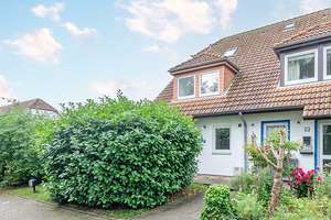 Hübsches Endreihenhaus mit Garage in familienfreundlicher Lage – Die vollständige Adresse der Immobilie erhältst du vom Anbieter., 23570 Travemünde, Lübeck – Vorschaubild 2