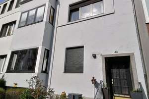 Provisionsfrei* SOFORT FREI! Rhein-nah - 2-Zm Penthouse Oberkassel - renoviert, Klimaanlage Einbaukü – Columbusstrasse 42, 40549 Oberkassel, Düsseldorf – Vorschaubild 3