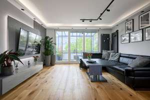 Exklusive Designer Wohnung mit Balkon, hochwertiger Komplettrenovierung und luxuriöser Ausstattung!