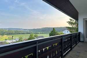 *Freistehendes Einfamilienhaus mit Einliegerwohnung und Panoramablick in Neudenau* – Heilbronn (Kreis) – Vorschaubild 2