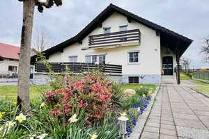 Heimeliges Wohnhaus mit großem Grundstück! – Straubing-Bogen (Kreis) – Vorschaubild 1
