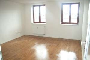 vermietete 4- Raumwohnung mit Dachterrasse, Einbauküche, Vollbad mit Eckbadewanne und Laminat – Die vollständige Adresse der Immobilie erhältst du vom Anbieter., 18055 Stadtmitte, Rostock – Vorschaubild 3