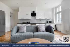 Exquisite 3-Zi-Wohnung, Top-Lage mit Parkblick. Voll möbliert, komplett ausgestattet.  – Mainzer Straße 36, 12053 Berlin – Vorschaubild 2