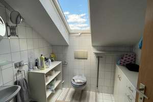 2,5 Zimmer Dachgeschosswohnung in Zweifamilienhaus mit eigenem Gartenanteil – Die vollständige Adresse der Immobilie erhältst du vom Anbieter., 90587 Obermichelbach – Vorschaubild 6