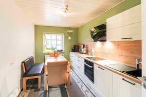 Viel Platz und Potential: Paket aus 2 Einfamilienhäusern mit Garten und Garage in Stralsund – Stralsund – Vorschaubild 5