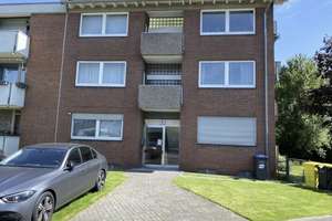Gemütliche helle moderne  Wohnung mit Balkon, EBK  & PKW-Stellplatz in ruhiger Lage v. Lörick – 40547 Lörick, Düsseldorf – Vorschaubild 2