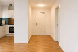 Moderne 3-Zimmer-Wohnung mit großem Balkon, 2 Bädern und TG-Einzelstellplatz in München-Lochhausen