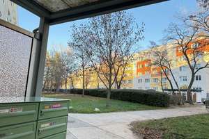 2-Raum-Wohnung mit Balkon ins Grüne 