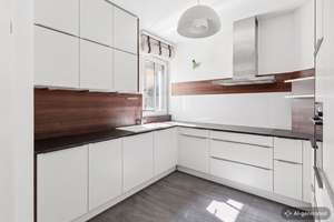 Stilvolle Erdgeschosswohnung mit Privatgarten in begehrter Lage von München-Solln – Die vollständige Adresse der Immobilie erhältst du vom Anbieter., 81479 Solln, München – Vorschaubild 9