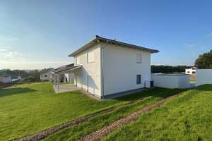 Wohnen mit Charakter: Großzügiges Haus in Windorf – Herrnwald 20, 94575 Windorf – Vorschaubild 4