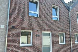 Neuwertiges Reihenhaus, 4 Zimmer, in Stuhr