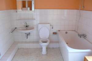 2 Zimmer Dachgeschoßwohnung FH 5 Min Stadtnähe mit eingericht. Küche, Bad und Glasfaseranschluß – Brunnenstr. 53, 41069 Dahl, Mönchengladbach – Vorschaubild 7