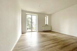 * Helle und freundliche Single Wohnung *  Stellplatz * Balkon * EBK * – Zeißstraße 73, 9131 Hilbersdorf, Chemnitz – Vorschaubild 5
