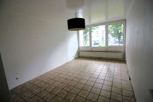 Mit Muskelkraft zum Eigenheim! – Josef-Drauschke-Str. 1, 41069 Holt, Mönchengladbach – Vorschaubild 1