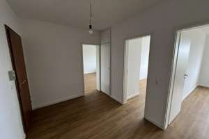 Schöne, helle & sanierte 2 Zimmer Wohnung - provisionsfrei – Auf dem Streitacker 28, 51149 Gremberghoven, Köln – Vorschaubild 3