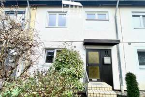 Gepflegtes Reihenmittelhaus mit Dach•Ausbaupotenzial • Terrasse • Garten • Garage • Hechtsheim – Die vollständige Adresse der Immobilie erhältst du vom Anbieter., 55129 Hechtsheim, Mainz – Vorschaubild 1