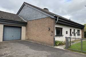 Freistehender Bungalow mit Garage – Krefeld – Vorschaubild 2