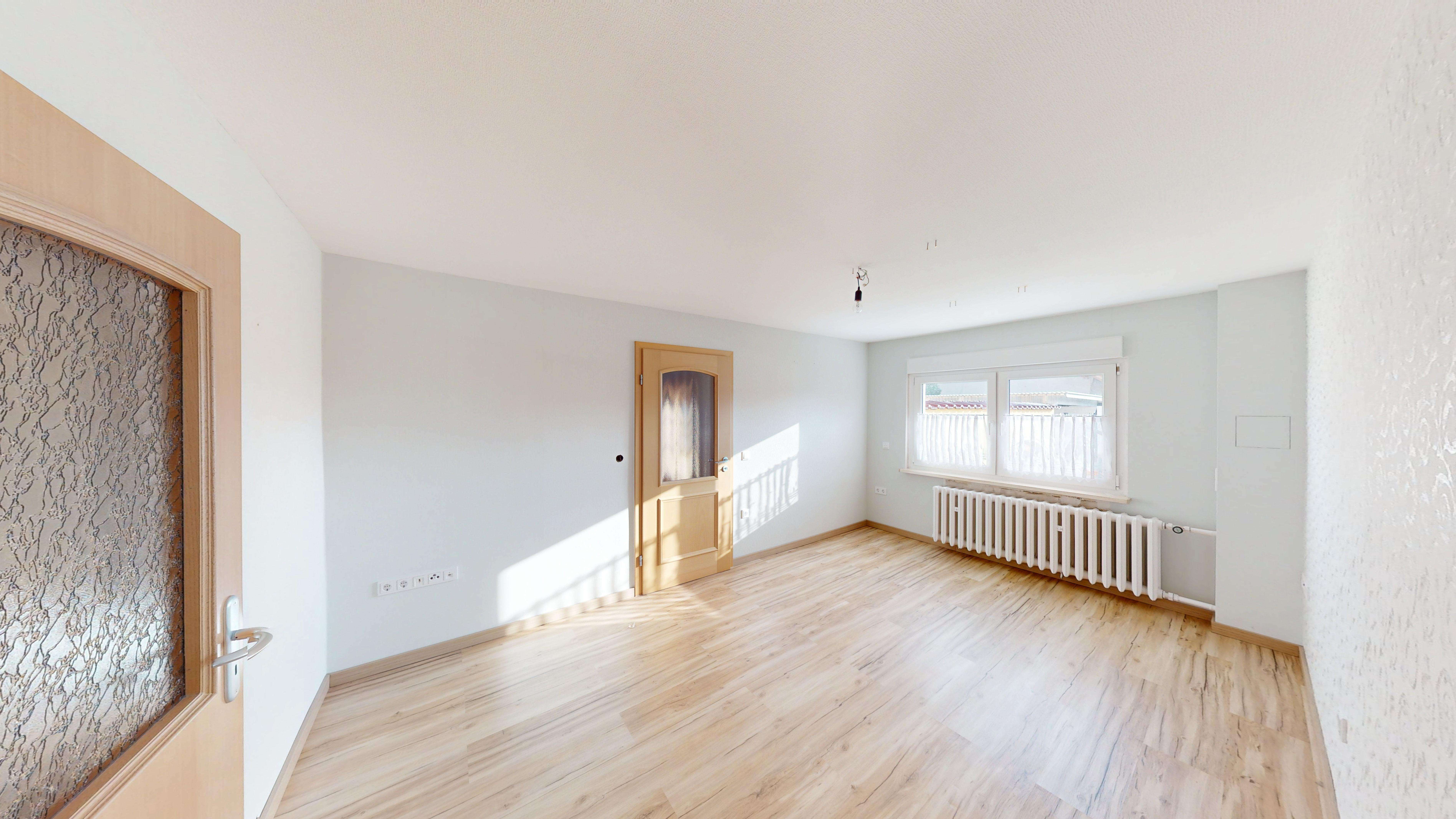 Immobilie in Kölleda - Gepflegte Doppelhaushälfte mit großem Grundstück, Garage und vielseitigem Nebengebäude in Kölleda - Bild 4