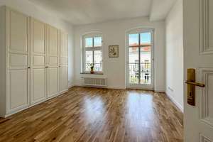 bezugsfrei & provisionsfrei: Renovierter Altbau mit 2 Balkonen, Aufzug und Einbauküche am Mauerpark – Die vollständige Adresse der Immobilie erhältst du vom Anbieter., 10435 Mitte (Ortsteil), Berlin – Vorschaubild 4