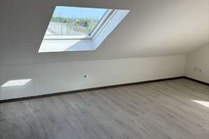 helle 1-Zimmer-Dachgeschosswohnung in Karlsruhe-Knielingen – Eggensteiner Str. 11, 76185 Knielingen, Karlsruhe – Vorschaubild 6