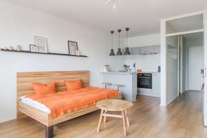 Möbliertes 1-Zimmer Apartment in Schwabing mit Alpenblick – Leopoldstraße 206, 80804 Neufreimann, München – Vorschaubild 1