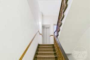 Stilvoll & bezugsfrei: Altbau 2-Zi mit Balkon & Lift im Gleimviertel – Berlin – Vorschaubild 16