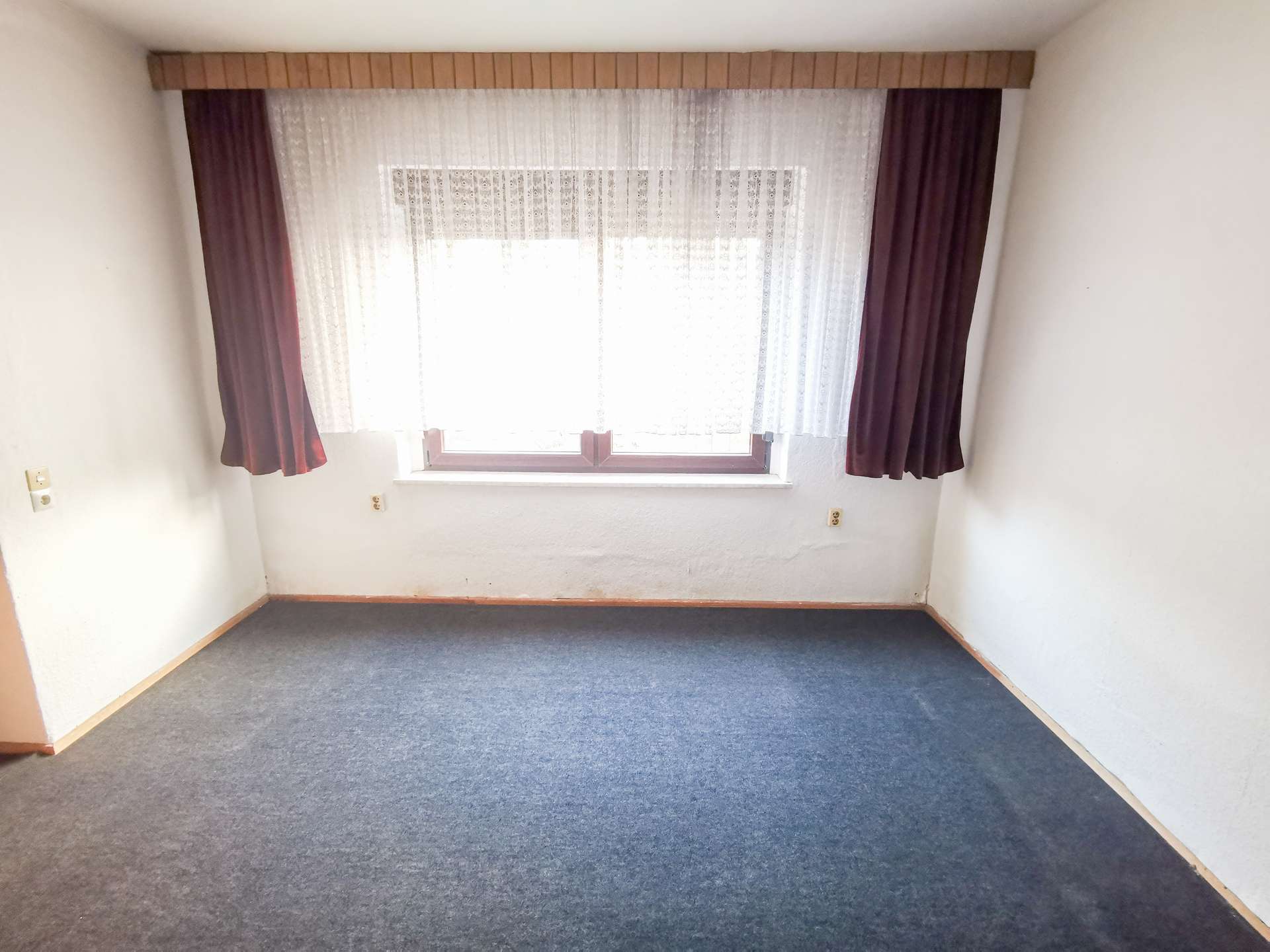 Immobilie in Schönwölkau - Einzug sofort möglich! | Großzügiges Einfamilienhaus mit Sanierungsbedarf | Grüne Lage - Bild 2