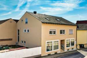 drei Wohneinheiten, ein Gewerbe, 6 Garagen, 5 Stellplätze, ein genehmigtes Loft ein Preis!!! – Die vollständige Adresse der Immobilie erhältst du vom Anbieter., 85055 Etting, Ingolstadt – Vorschaubild 6