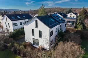 ++ Ab sofort verfügbar ++ Doppelhaushälfte in Stuttgart-Zuffenhausen ++ Baujahr 2017 ++