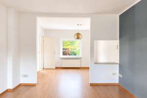 Familienfreundliches Reihenhaus mit großem Garten – Erdkampsweg 123, 22335 Fuhlsbüttel, Hamburg – Vorschaubild 3