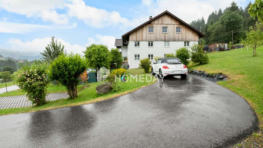 Immobilie in Missen-Wilhams - Lichtdurchflutete Vier-Zimmer-Wohnung mit ländlichem Flair und Weitblick - Bild 0