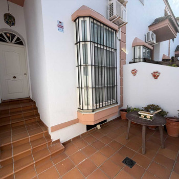 EINFAMILIENHAUS IN CAMPOSOTO.