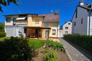 Charmante und sanierte Doppelhaushälfte mit Hinterhaus in guter Lage von Frankfurt-Sossenheim – 65936 Sossenheim, Frankfurt am Main – Vorschaubild 2