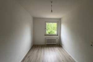3 Zi.-Whng. zum Einziehen- alles fertig - Balkon - Bad mit Fenster - Duisburg Rheinhausen – Franz-Schubert-Straße 2, 47226 Rheinhausen-Mitte, Duisburg – Vorschaubild 6