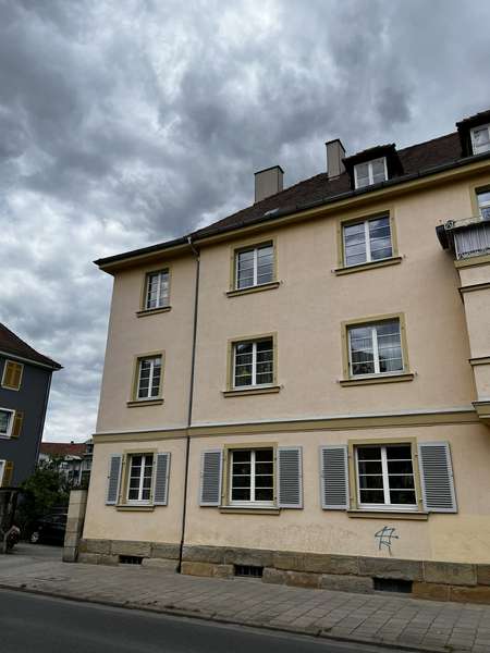 Stadtnah wohnen in Bayreuth: 2-Zimmer-Dachgeschosswohnung - Foto 1